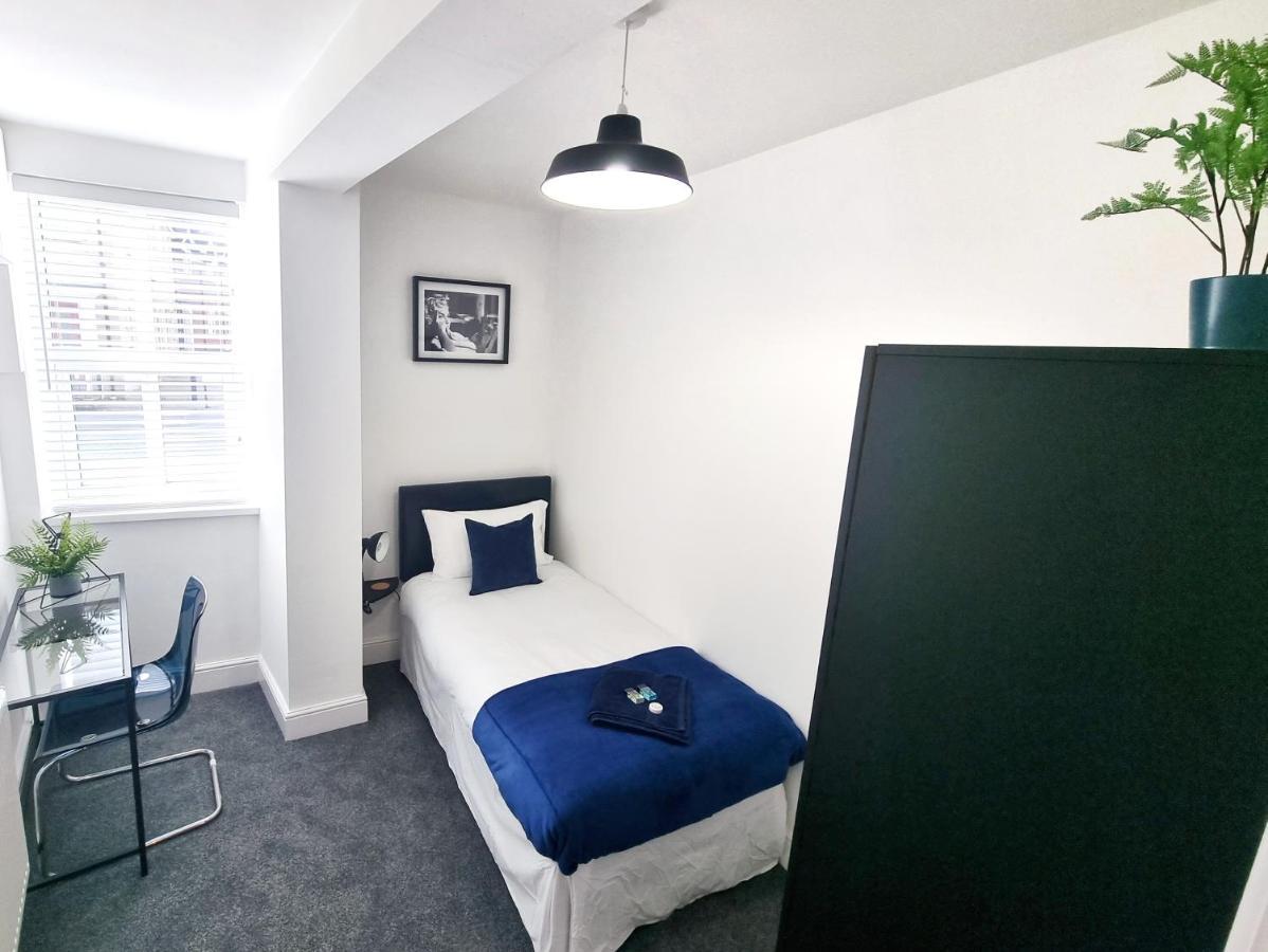 Stylish 2 Bed Apartment With Free Parking, Speed Wifi, Free Parking Colchester Dış mekan fotoğraf
