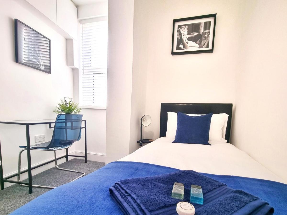 Stylish 2 Bed Apartment With Free Parking, Speed Wifi, Free Parking Colchester Dış mekan fotoğraf